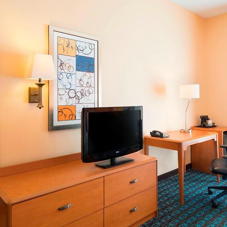 Fairfield Inn & Suites By Marriott State College Exteriör bild