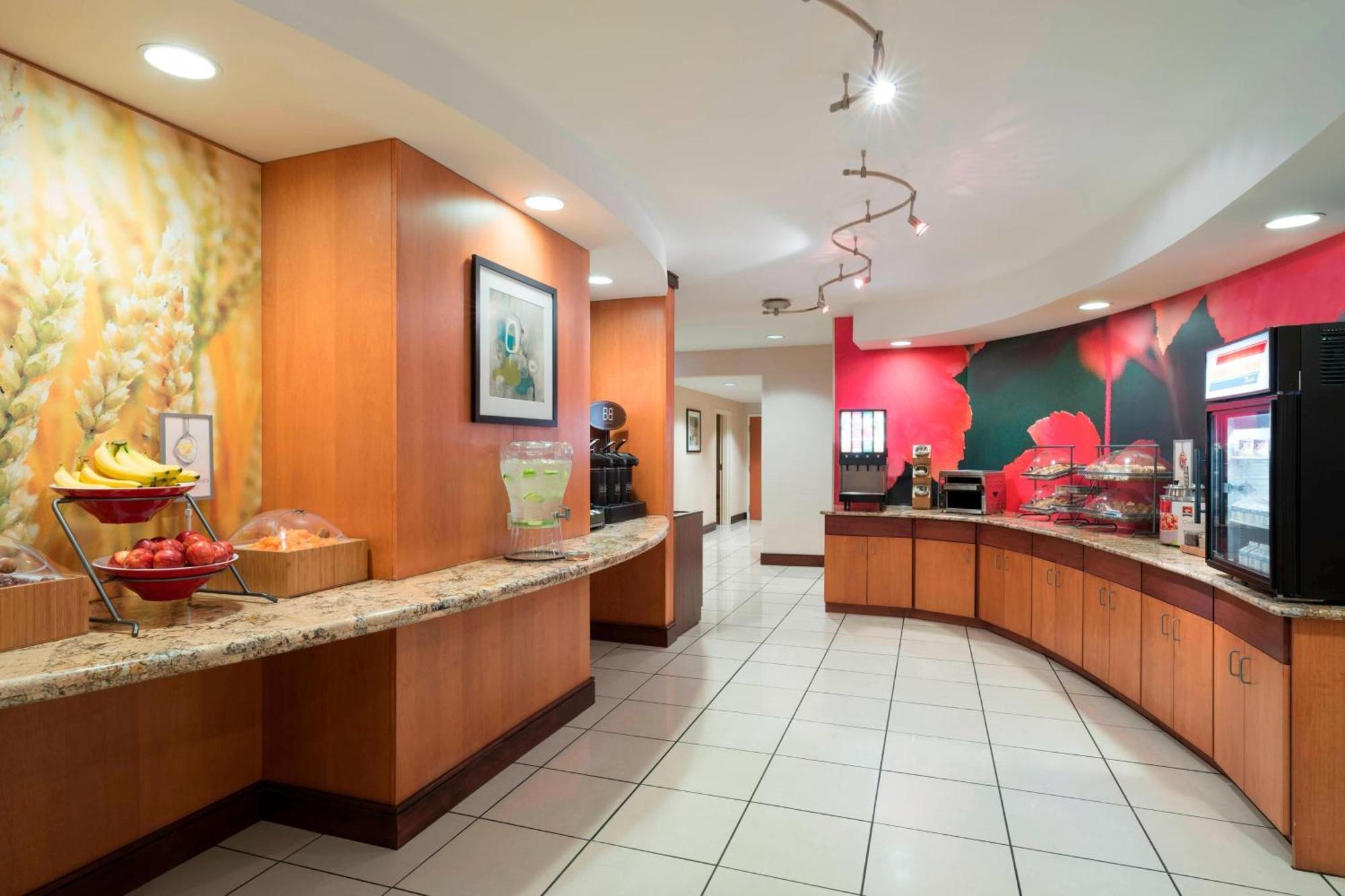 Fairfield Inn & Suites By Marriott State College Exteriör bild