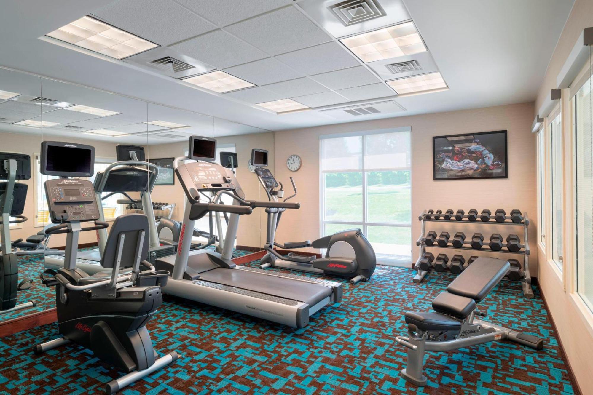 Fairfield Inn & Suites By Marriott State College Exteriör bild