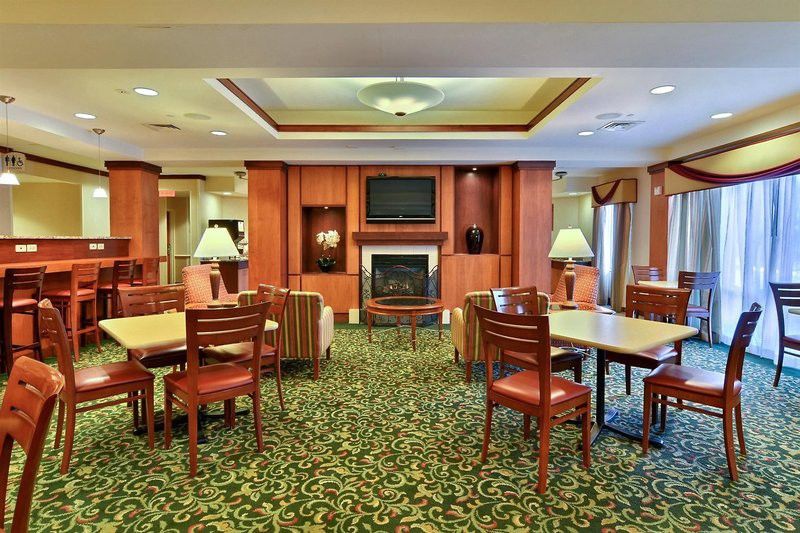 Fairfield Inn & Suites By Marriott State College Exteriör bild