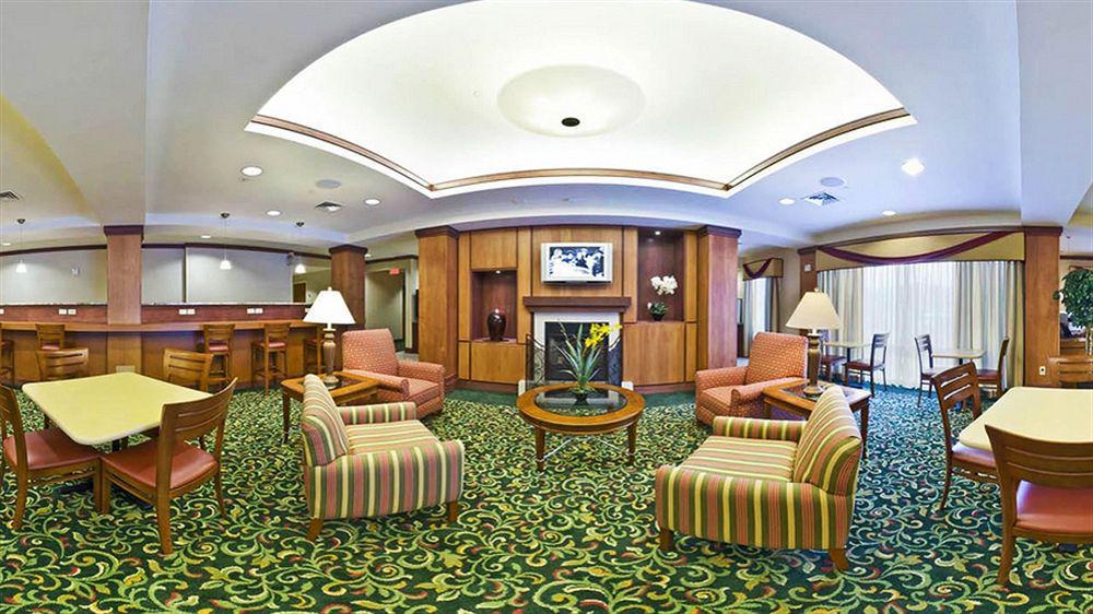 Fairfield Inn & Suites By Marriott State College Exteriör bild